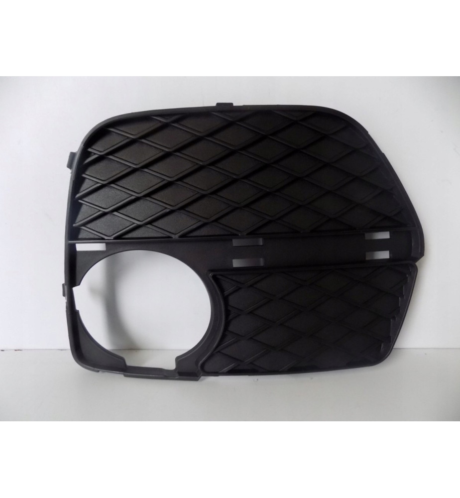 BMW X6 E71 Mriežka nárazníka ľavá - 3939