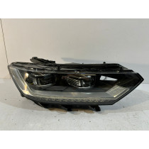 VOLKSWAGEN Passat B8 Lampa...