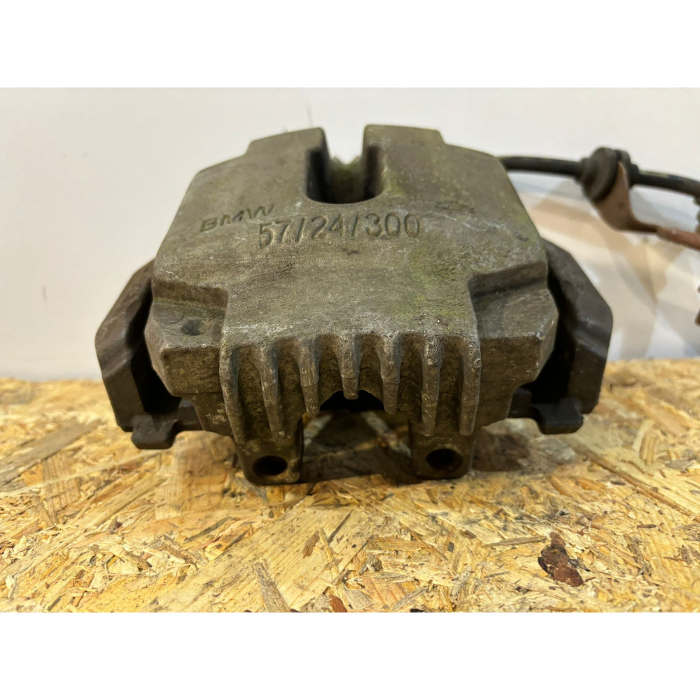 BMW E90 Brzdový strmeň 57/24/300 predný R - 16679