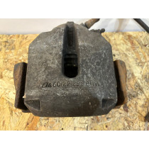 BMW E39 Brzdový strmeň 60/22/296 predný R - 16687