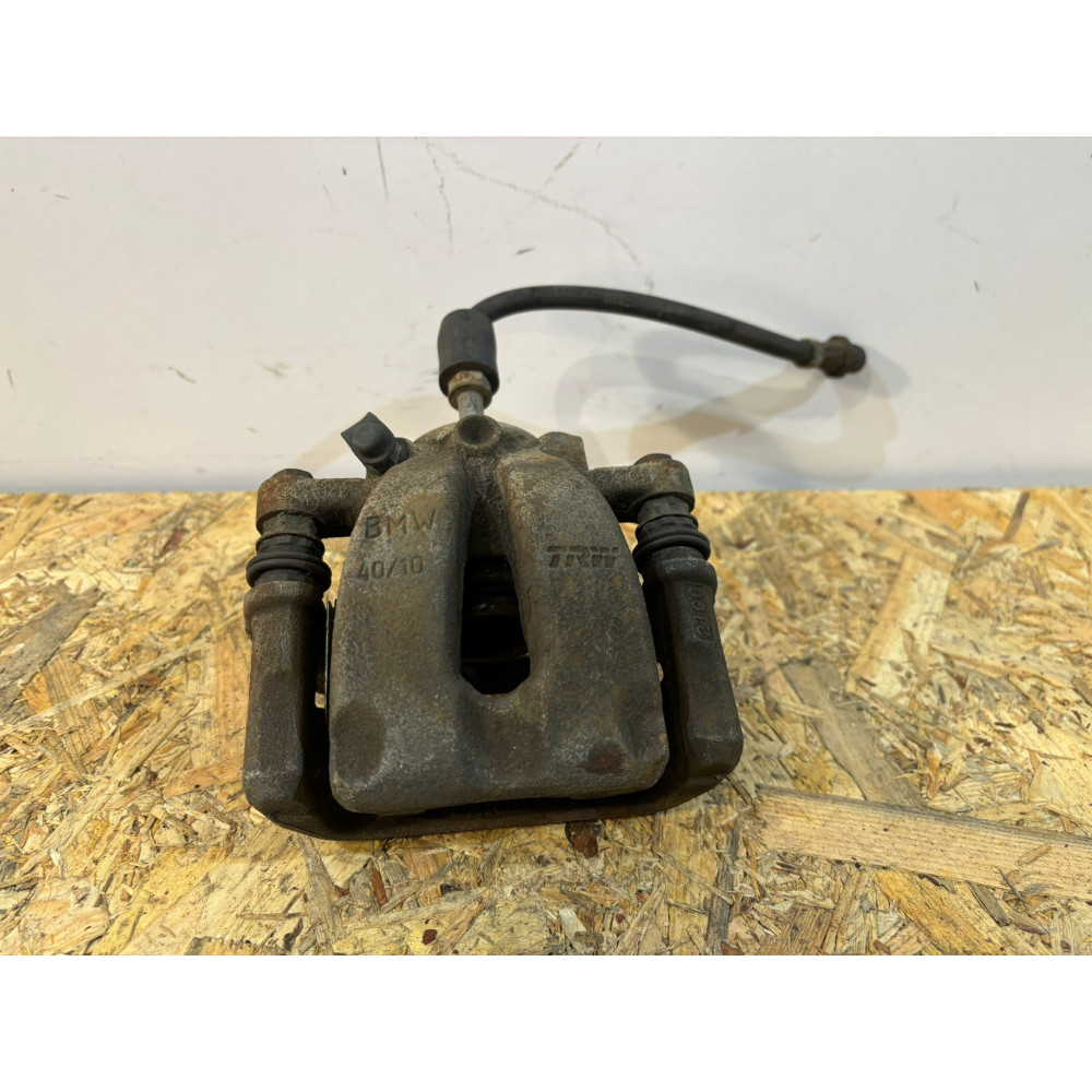 BMW E87 E90 Brzdový strmeň 40/10 zadný R - 16691