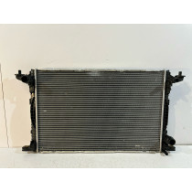 AUDI Q7 4M Chladič vody -...