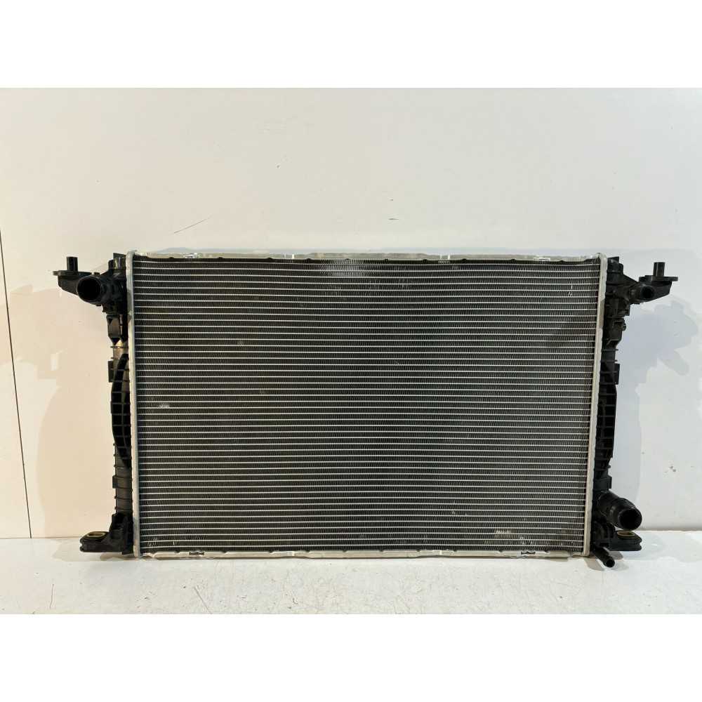 AUDI Q7 4M Chladič vody - 16924