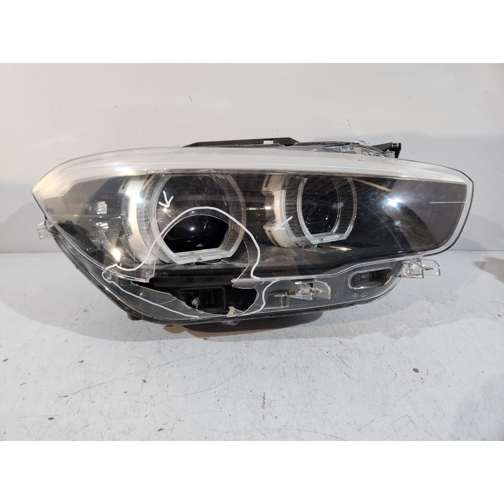 BMW 1 F20 F21 LCI Čierna LED lampa Pravá - 17007