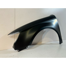 AUDI A3 8V Hatchback Predné blatník ALU. L- 17069