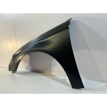 AUDI A3 8V Hatchback Predné blatník ALU. L- 17069