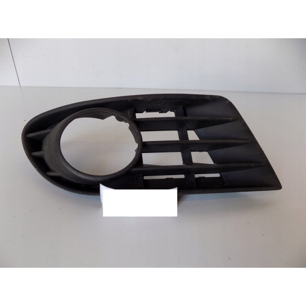 VW Golf 5 V Plus Mriežka Nárazníka Ľavá - 2858