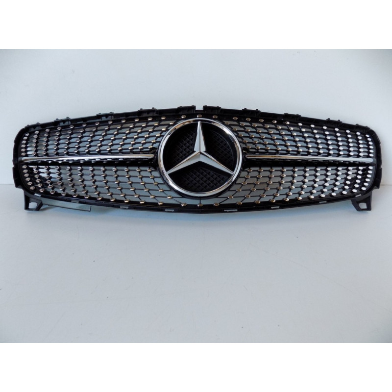 Mercedes W176 Maska/Gril Diamond Black- 4042