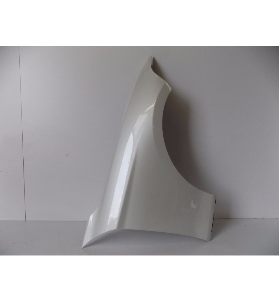 BMW 1 F22.. - Pravý blatník - 5840