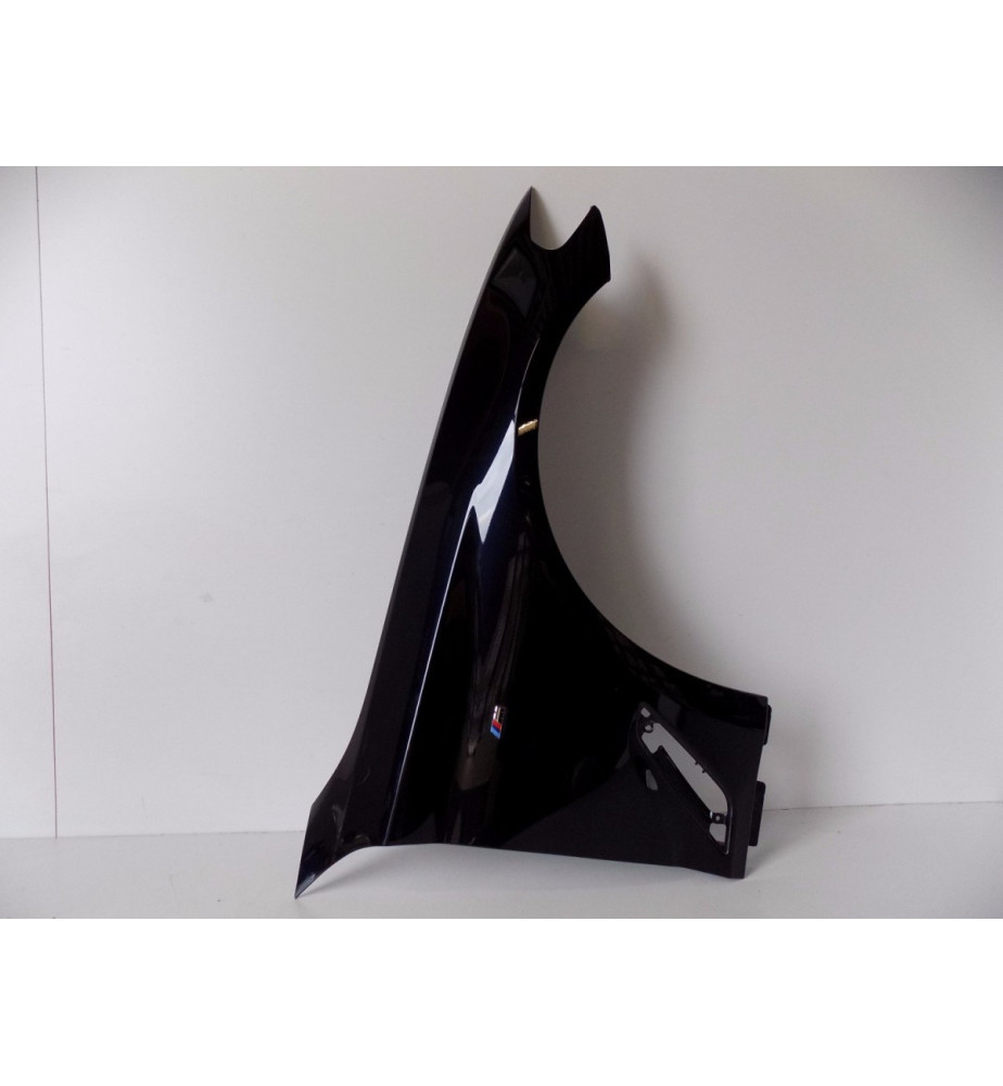 BMW 5 G30 / G31 - Pravý blatník - 5841