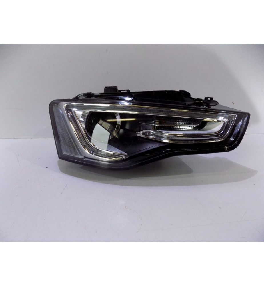Audi A5 8T0 LCI Lampa Xenon Pravá - 5876