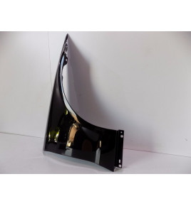 Mercedes W218 Pravý blatník - 5923