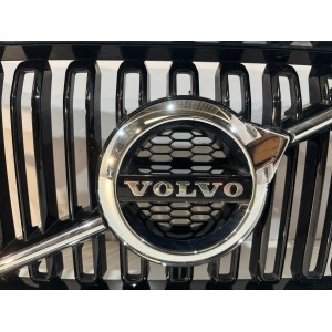 VOLVO XC60 II Maska chladiča / Gril - 18075 | mobilpol.sk