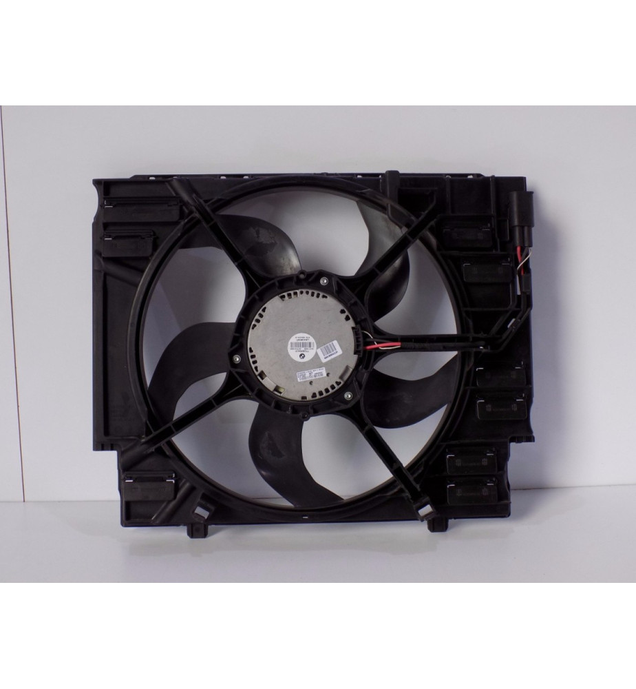 BMW 5 E60 Chladič ventilátor 7796832 - 6080