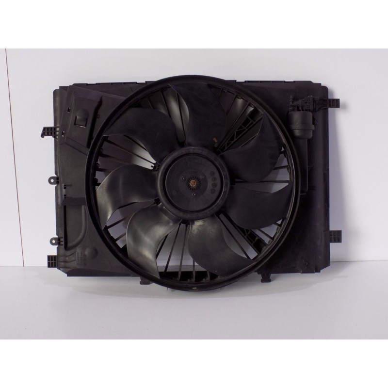 Mercedes W204/W212 Chladičový ventilátor - 6082 | mobilpol.sk