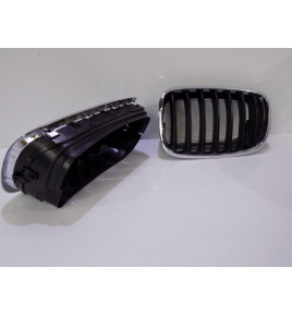 BMW X5 E70 Nerka / Grill nárazníka Komplet - 4111