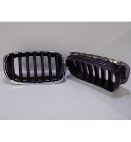 BMW X5 E70 Nerka / Grill nárazníka Komplet - 4111
