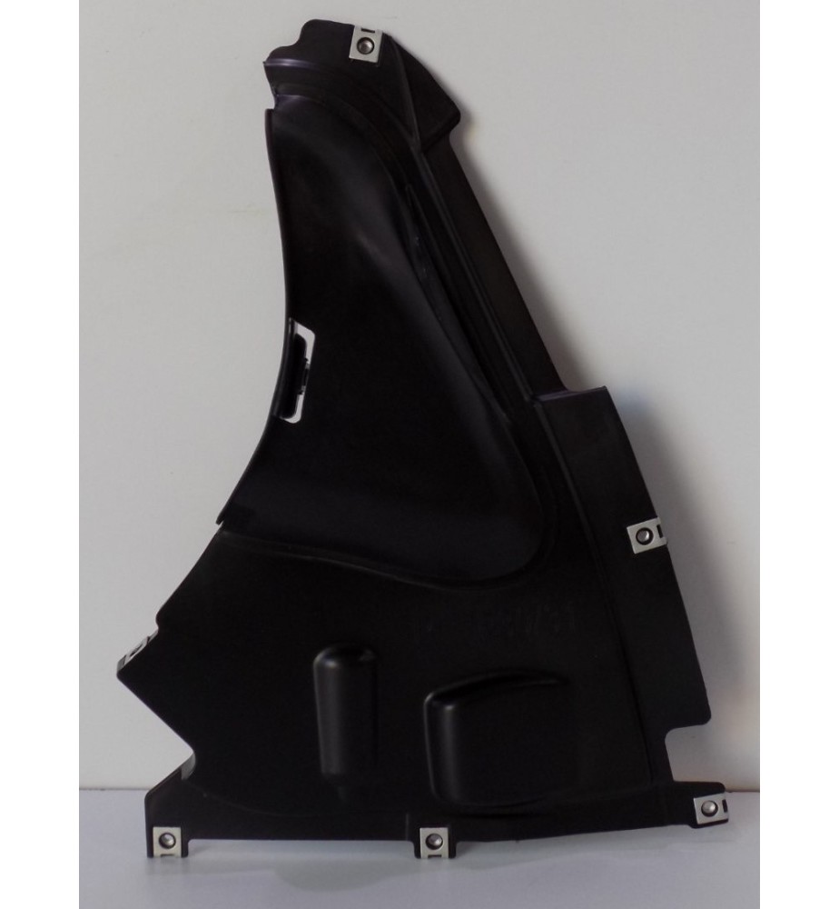 BMW 3 F30/F31 Dolná pravá trojuholníková clona - 3076