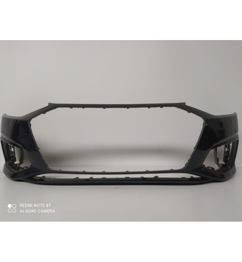 Audi A4 8W0 Predný nárazník - 8060