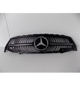 Mercedes Benz CLA W118 Gril...
