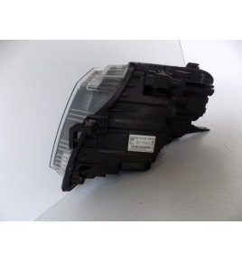 VW Crafter 2 7C1 - Predná lampa Pravá - 10454