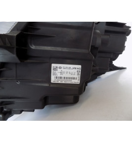 VW Crafter 2 7C1 - Predná lampa Pravá - 10454