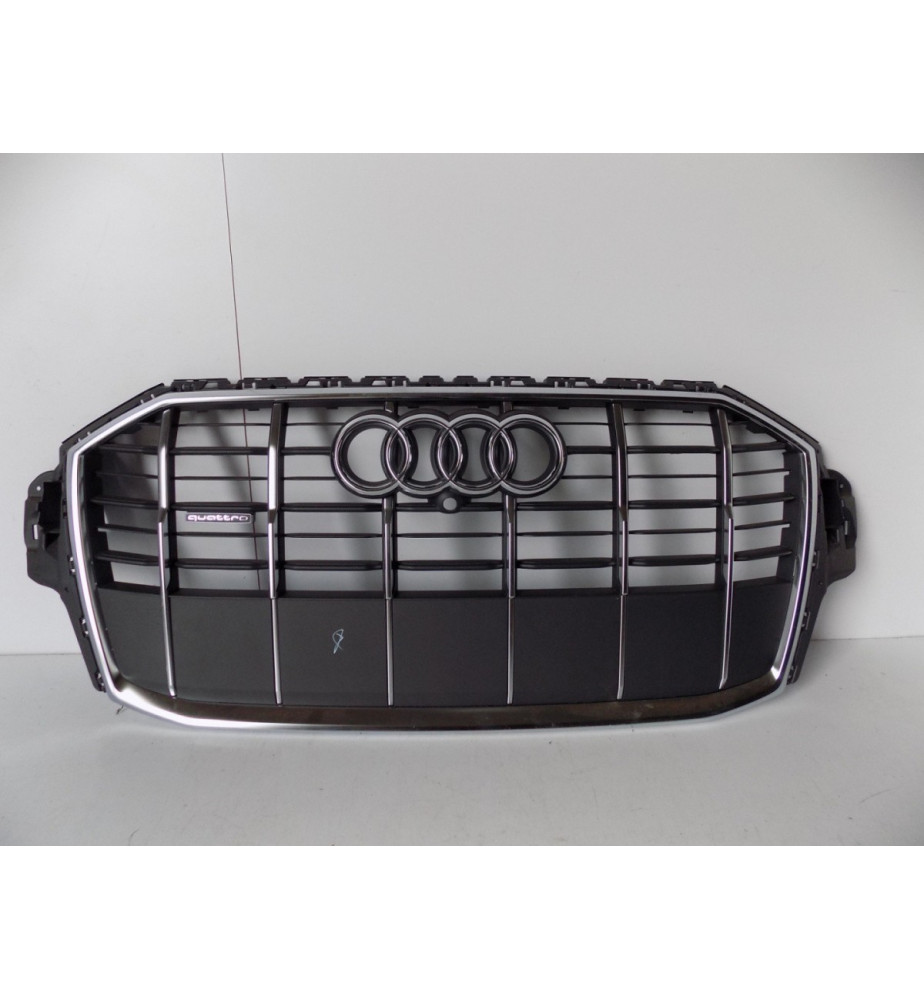 Audi Q7 4M Gril / Maskovanie / Kamera - 10527