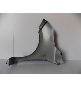 Suzuki Celerio - Predný blatník R (sivý) - 10560