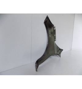 Ford Focus MK4 2018 -- Pravý blatník (šedý) - 10624