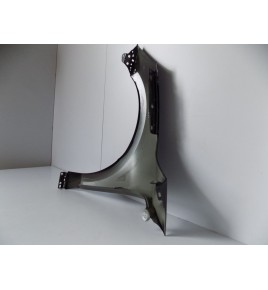 Ford Focus MK4 2018 -- Pravý blatník (šedý) - 10624