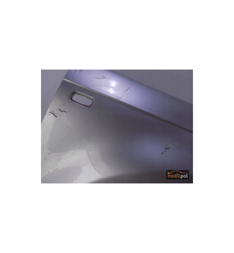 Audi A3 8P0 Pravy blatník (Strieborný) - 0650