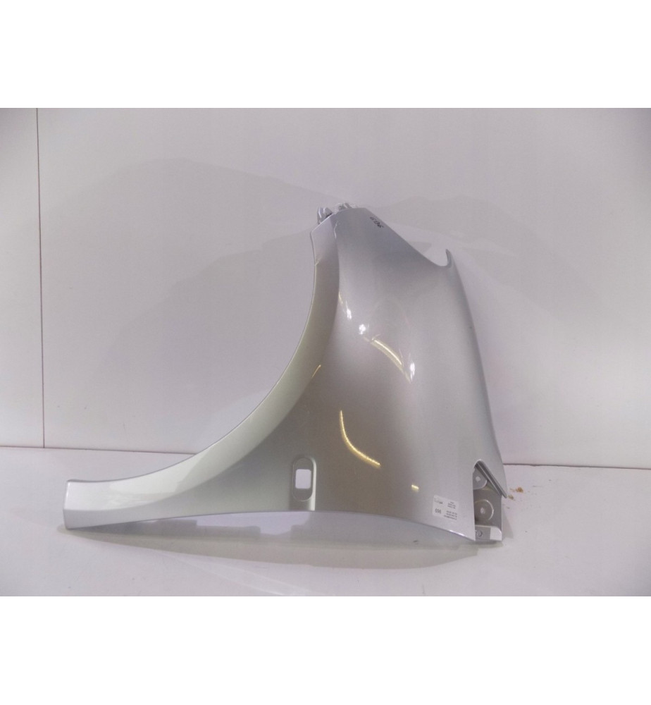 SMART FORTWO 453 ĽAVÝ PREDNÝ BLATNÍK - 0696