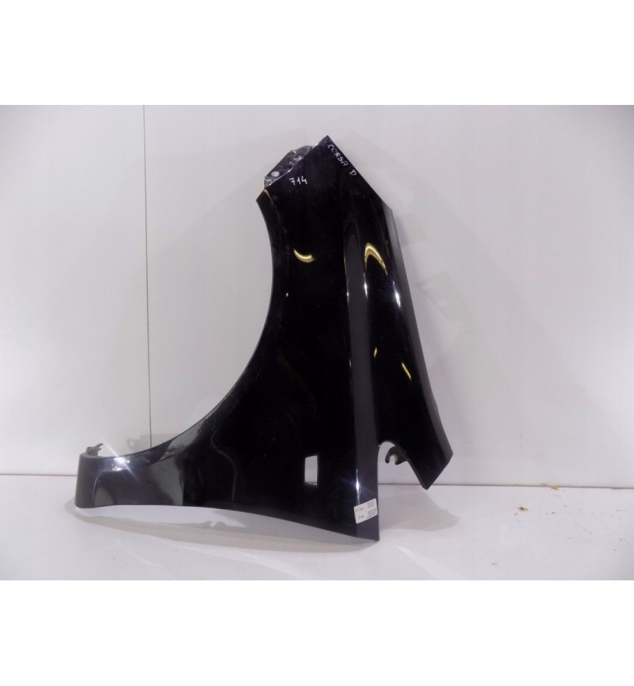 OPEL CORSA D Blatník Ľavý (čierny) - 0714