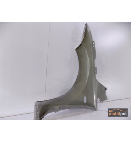 Ford Focus 2 Predný blatník pravý - 0700