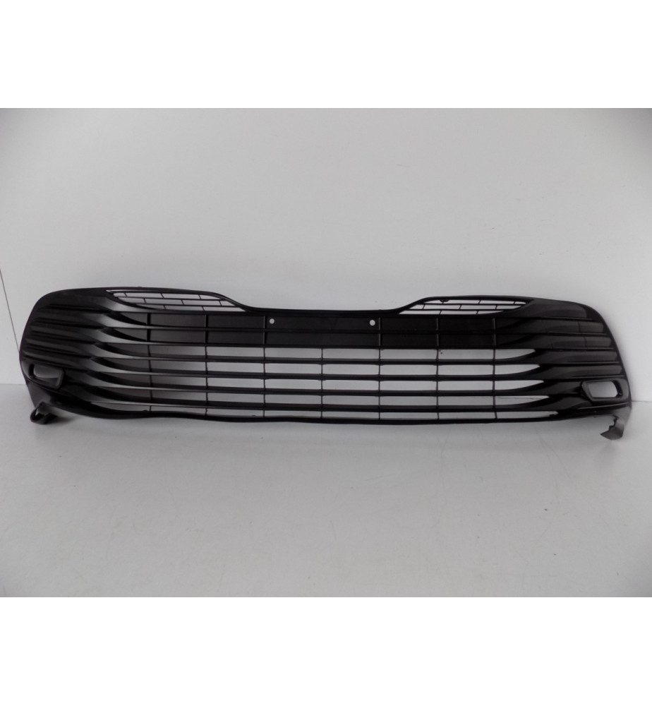 Toyota Camry Grill \ Masku - 11077
