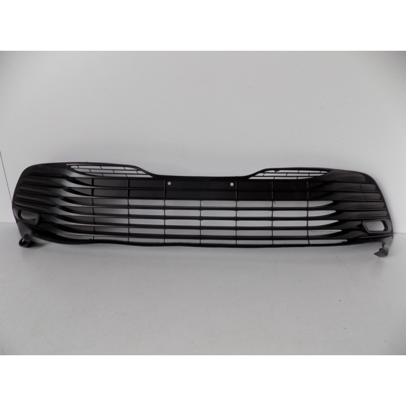 Toyota Camry Grill \ Masku - 11077 | mobilpol.sk