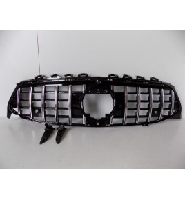 Mercedes-Benz CLA W118 Gril...