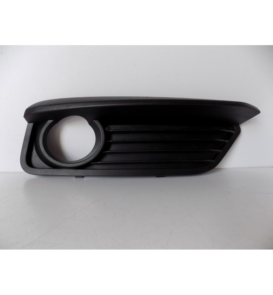 BMW 1 F20\F21 LCI Mriežka nárazníka pravá - 11387