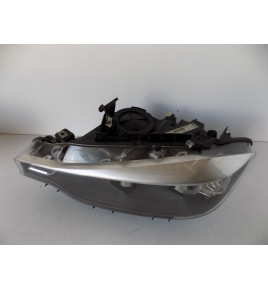 BMW 3 F30/F31 Ľavá predná lampa - 11583