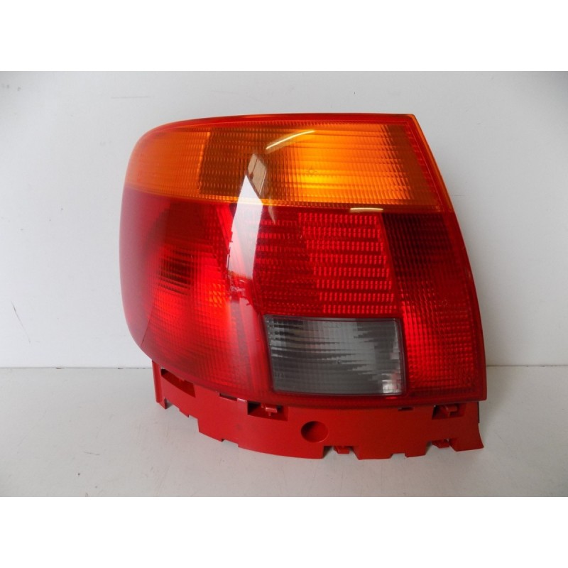 Audi A4 B5 - Zadná Lampa Ľavá - 11872 | mobilpol.sk