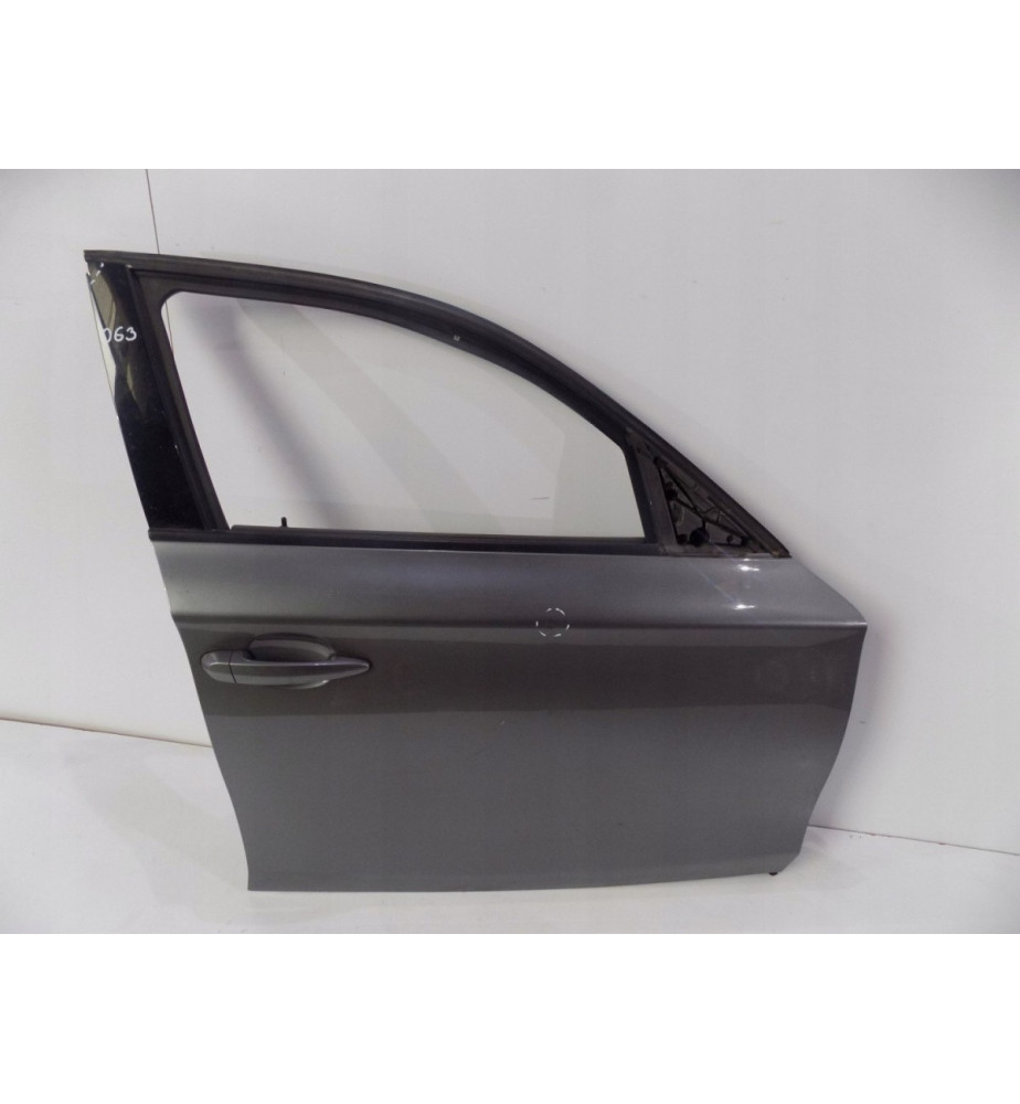 BMW 1 E87 Predné Dvere Pravé - 0063