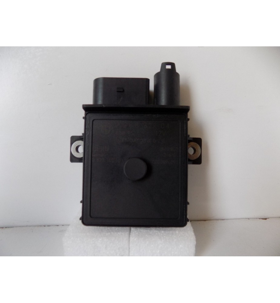 BMW 5 E60 3.0D Relé žhavičov - 12394