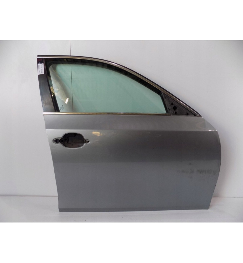BMW 5 E60 E61 Dvere Predné Pravá Strana - 1153