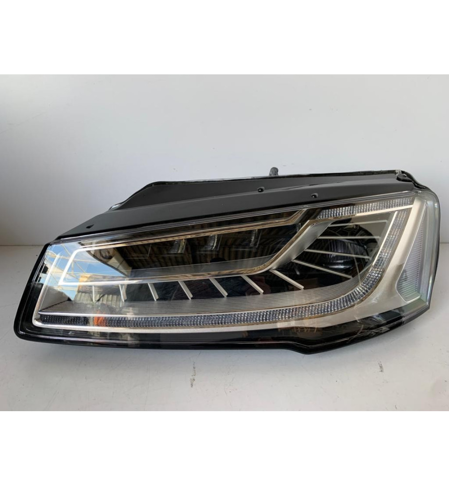 Audi A8 D4 Ľavý MATRIX predný reflektor 12707