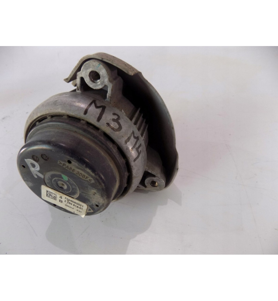 BMW M3 M4 F80 F82 - Pravá motorová podložka