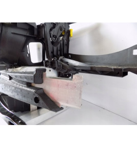 BMW 7 F01 F02 - Predný nárazník / Zosilnenie