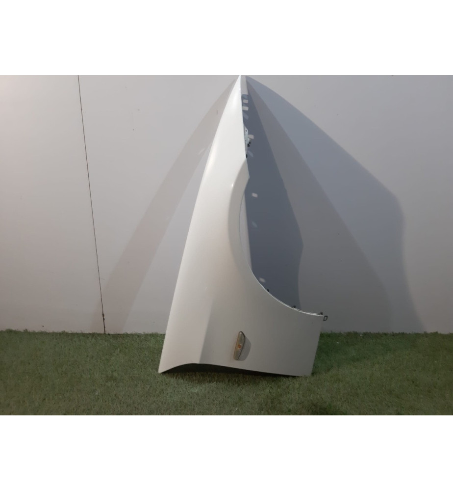 BMW 3 E90 E91 PRAVÉ BLATNÍK - 12938