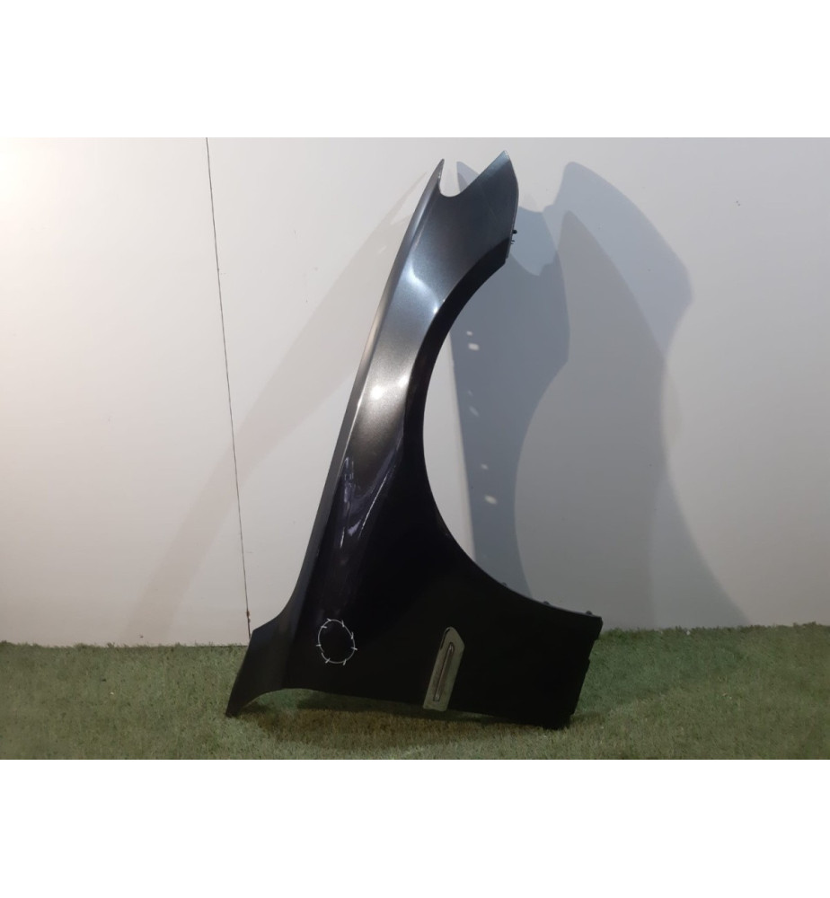 BMW 7 F01 / F02 Pravý blatník - 12965