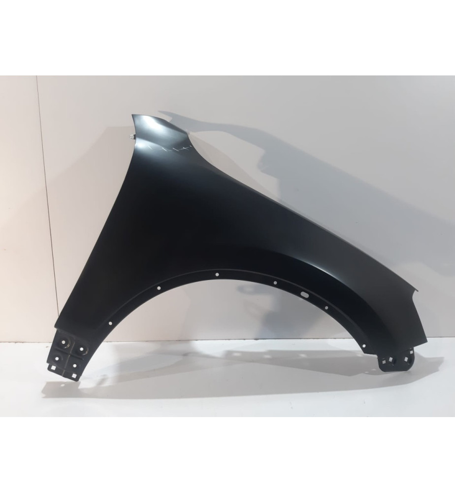 VW Touareg 7p Pravý blatník poškodený - 12984