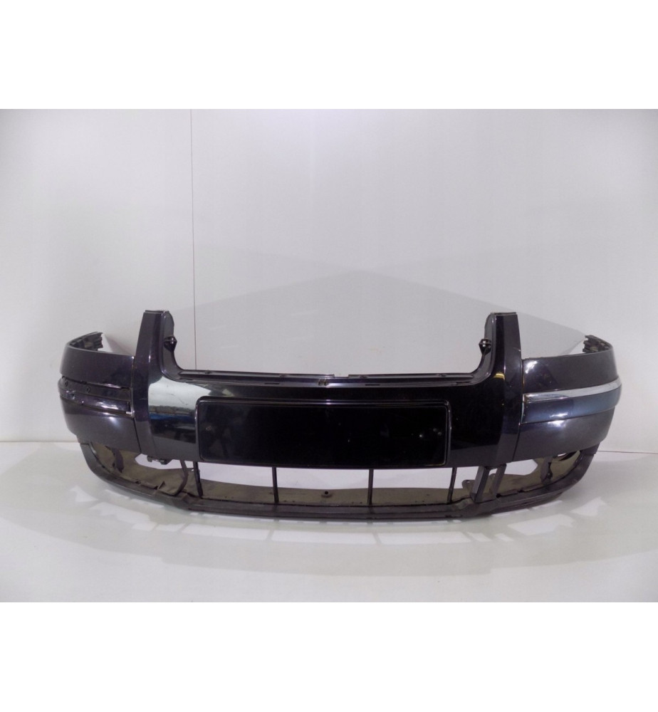VW PASSAT 3B0 - Predný nárazník čierny - 1032